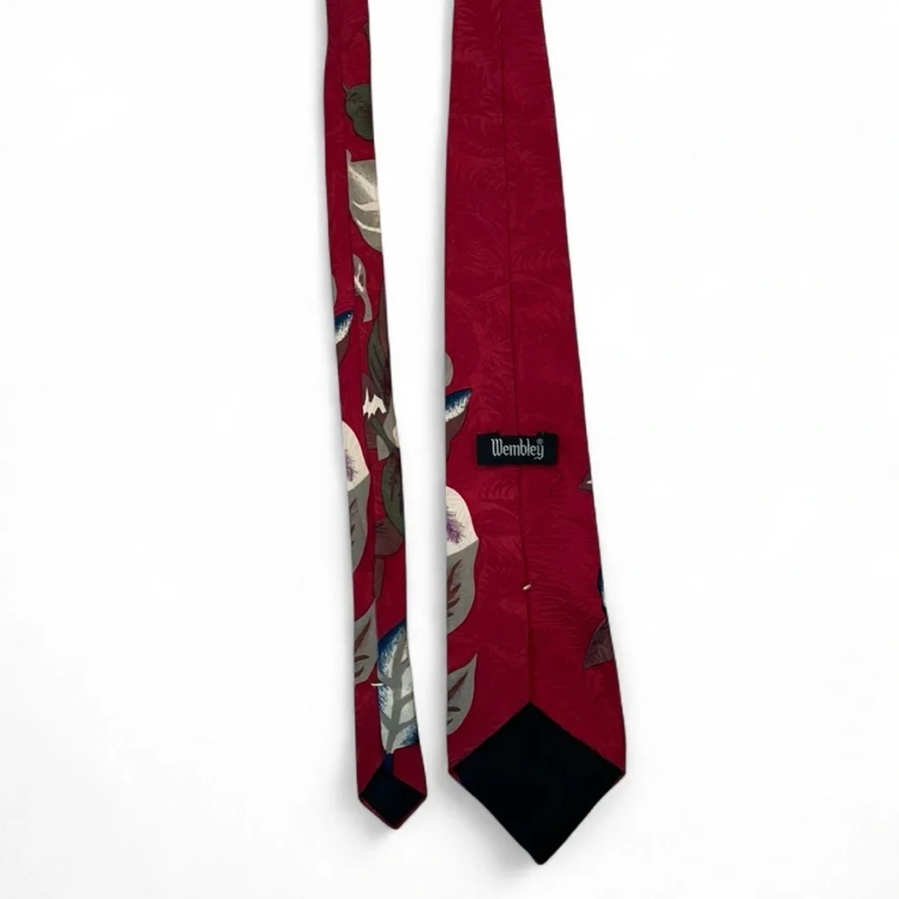 Wembley Vintage Silk Red Floral Neck Tie